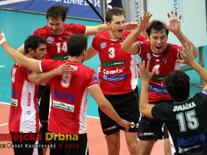 Obrovská radost hráčů Jihostroje při premiérové domácí výhře v Lize mistrů