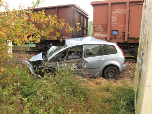 Zdemolovaný Ford Focus C-Max