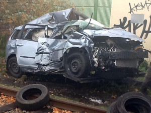 Zdemolovaný Ford Focus C-Max