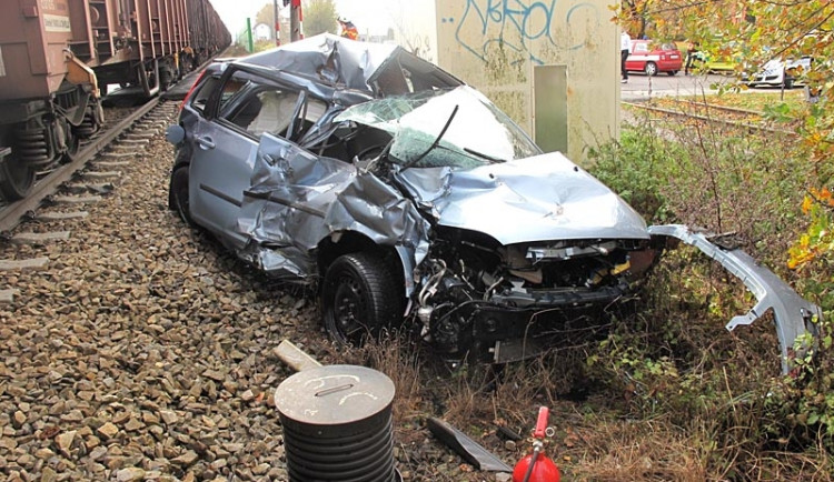 Zdemolovaný Ford Focus C-Max