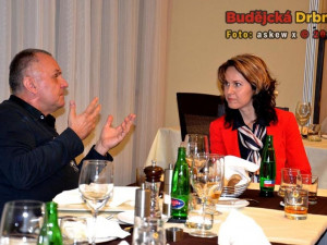 Příjemné posezení s kapelou Elán