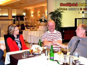 Příjemné posezení s kapelou Elán