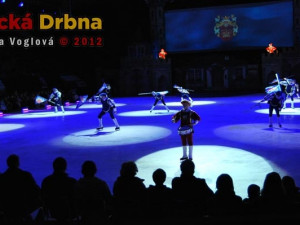 Trubadůři ohlašují, že se na zámku bude konat ples