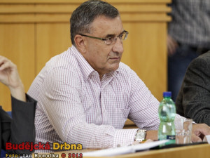 Hlasování se zůčastnil i Ladislav Pouzar