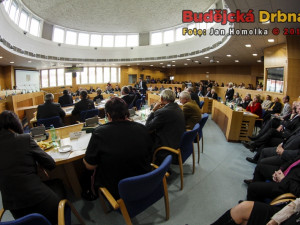 Pohled na zasedací místnost