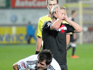 Mičola dostal po zákroku na Machovce žlutou kartu