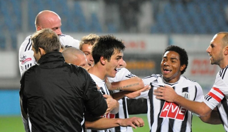 SK Dynamo České Budějovice - SK Slavia Praha 2:1 (2:0)