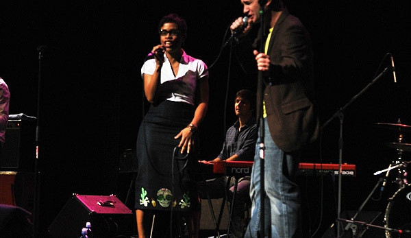 Společná píseň s hostem Tonyou Graves