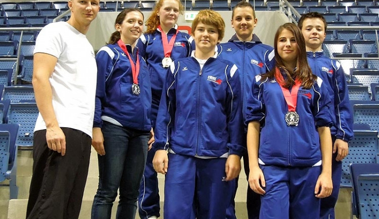 Dorostenci TJ Karate při Rapid cupu na Slovensku