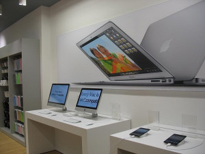 Nová značková prodejna Applu v Českých Budějovicích