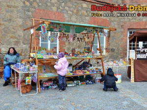 Adventní trh v Knížecím dvoře na Hluboké