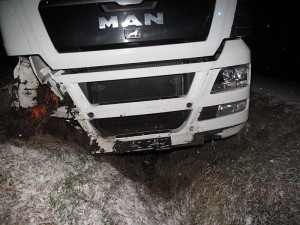 Havarovaný kamion u Sedlce