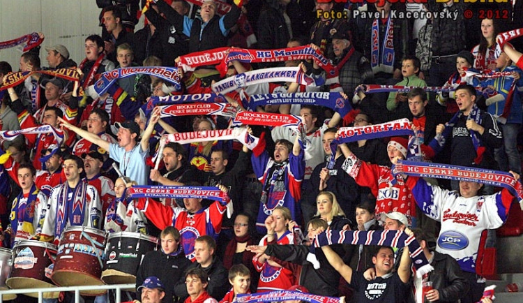 Fanklub Motoru na domácím stadionu