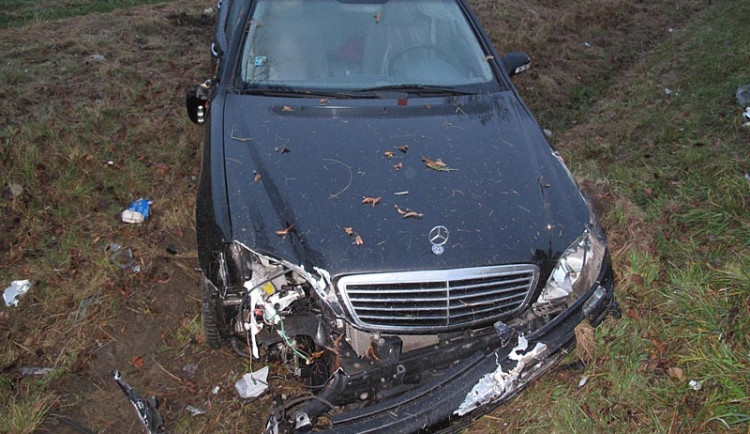 Havárie Mercedesu Benz u Ševětína