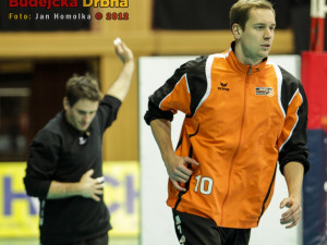 Sebastian Kühner při rozběhávání