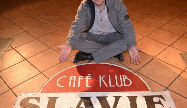 Robert Nebřenský v Café Klubu Slavie