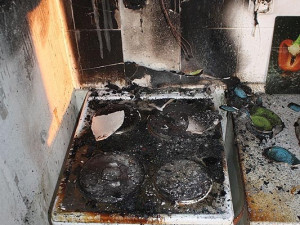 Požár kuchyně v domě v Loucké ulici