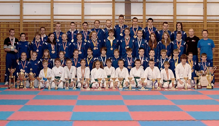 Medailisté z TJ Karate České Budějovice