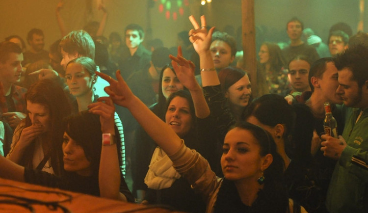 Konec světa s KámoBrácho Productions