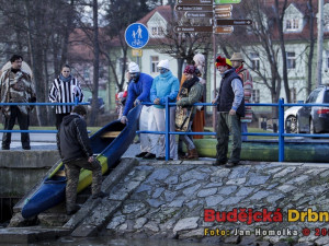 Pouštění lodí do Slepého ramene