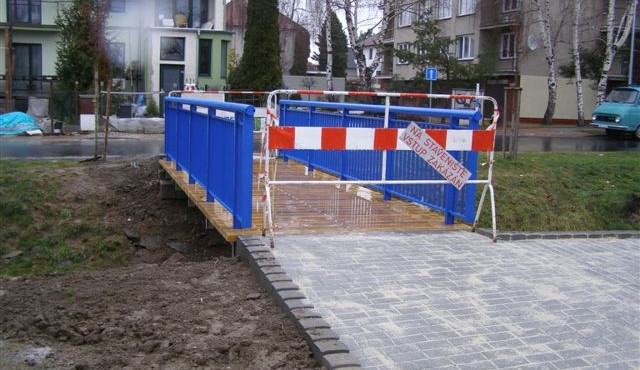 Nová lávka pro pěší před Dobrovodský potok