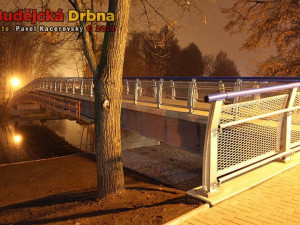 Listopad 2012: Lávka u Budvar Arény otevřena