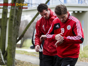 Namáčknout hodinky a start!