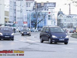 Křižovatka na Senovážném náměstí