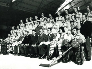 Týmová fotografie Motoru