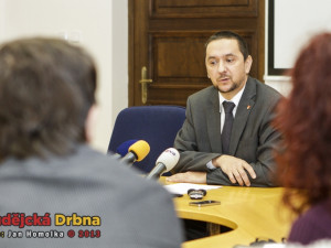 Juraj Thoma při dnešní tiskové konferenci