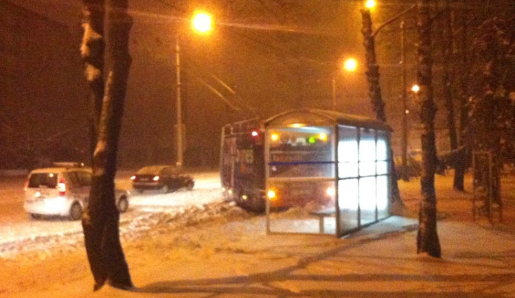 Zapadlý trolejbus na Lidické