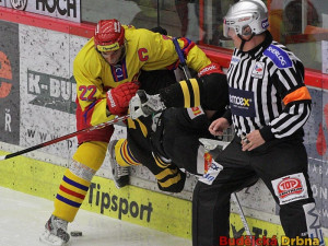 Jiří Šimánek v nelítostném souboji s Jurajem Majdanem