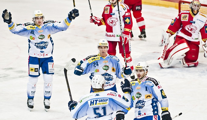 Kometa prohrála na nájezdy i na ledě pražské Slavie