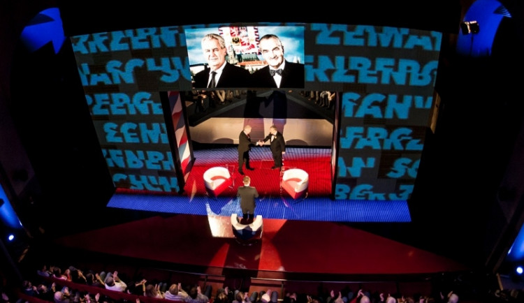 Debata prezidentských kandidátů v Divadle Hybernia