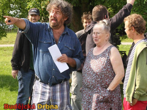 Zdeněk Troška říká Janě Altmannové, jak by si představoval následující scénu