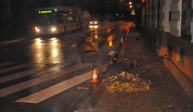 Poražená světelná signaliizace v ulici Na Sadech