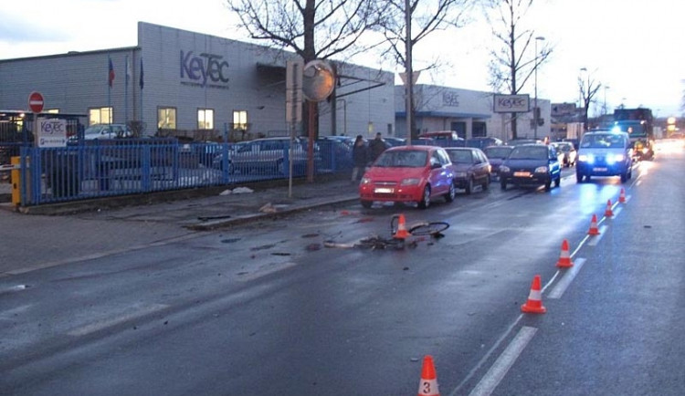 Místo dnešního ranního střetu auta a cyklisty