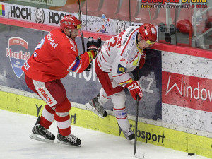 František Ptáček dotírá na třineckého Jiřího Polanského