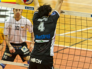 Jakub Novotný blokuje