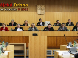Smírčí komise bude jednat o koalici ČSSD s KSČM