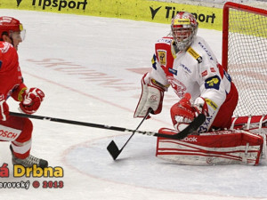 I tento pokus Rudolfa Červeného hostující brankář Miroslav Kopřiva vyrazil