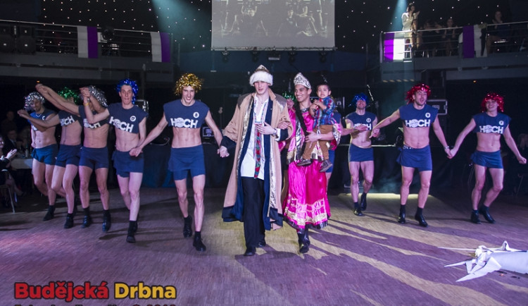 Půlnoční překvapení