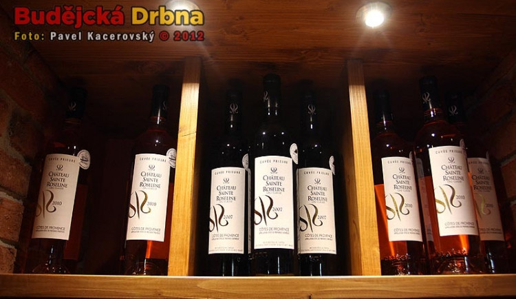 Produkty věhlasného francouzského vinařství v prodejně Olivier