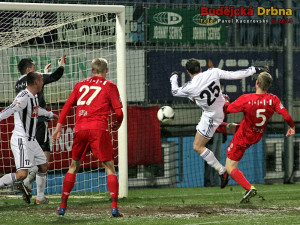 Arménec Hrayr Mkoyan posílá Dynamo do vedení