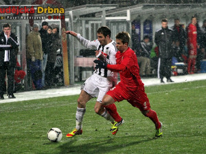 Hrayr Mkoyan v souboji s Petrem Glaserem