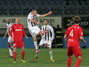 Zpracování těžkého balonu Petrem Benátem