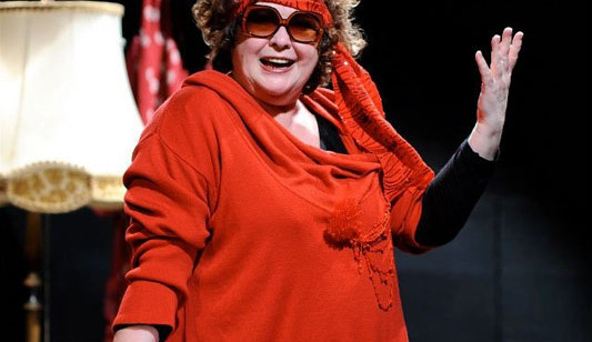 Naďa Konvalinková v divadelní komedii Sheldon a jeho matka paní Levinová