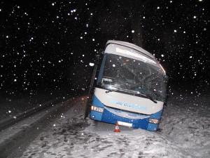 Havarovaný autobus u Trhových Svinů