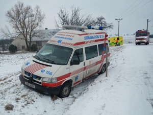 Dvě sanitky bouraly poblíž Týna na stejném místě