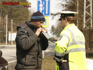 Policejní akce Řídím, piju nealko na Borku